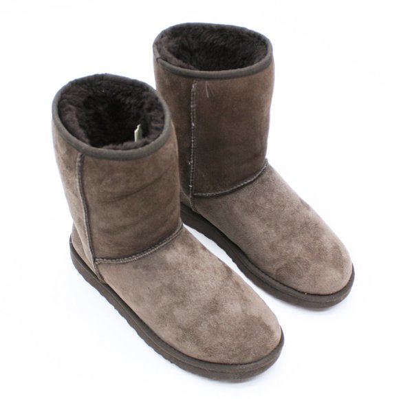UGG Australia Ladies 8 Classic Short Brown Suede - Picture 6 of 12